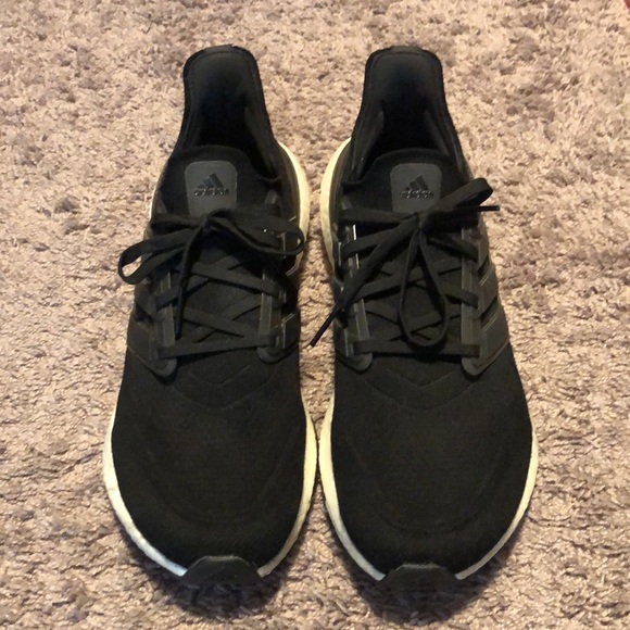 Adidas Ultraboost - Picture 2 of 4